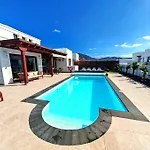 Marina1 *